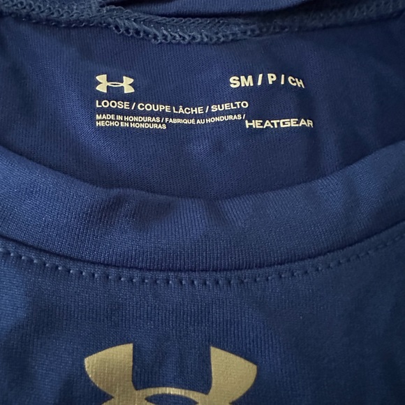 Women’s Small Blue Under Armour Heat Gear Short sleeve Shirt - Picture 2 of 3